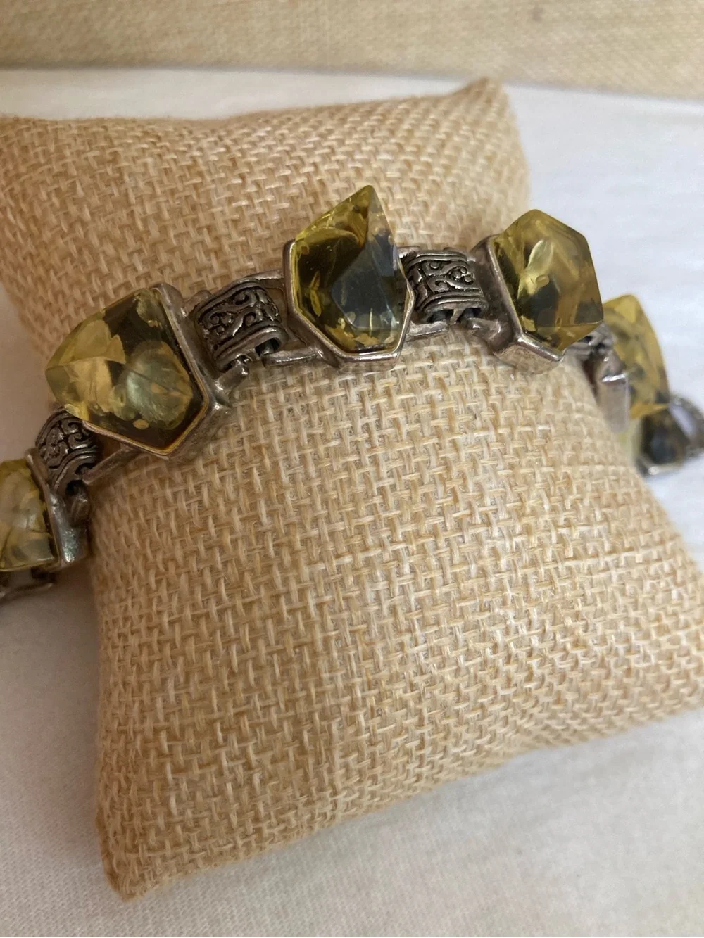 Yellow Green Stones Vintage Bracelet Magnetic Clasp
